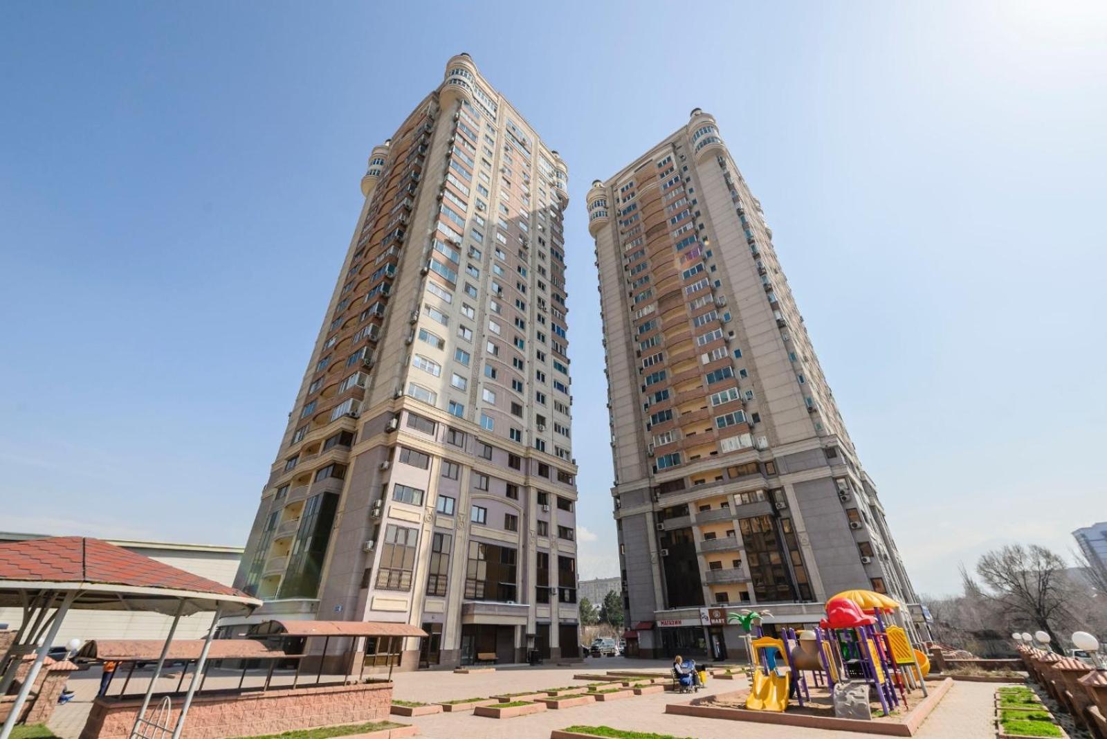 Uut, Comfort, Mega Apartment Almaty Exterior photo